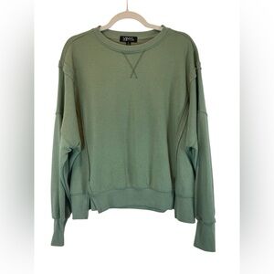 Vinyl Icons sweatshirt Green Crewneck SweatshirtSize S